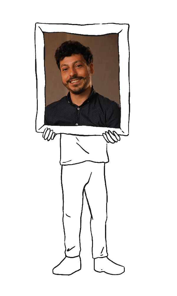 Frantiesco segurando quadro